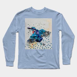 Button kingfisher in flight Long Sleeve T-Shirt